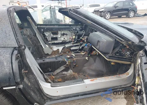 1984 Chevrolet Corvette из США, поврежденный, VIN 1G1AY0783E5109631